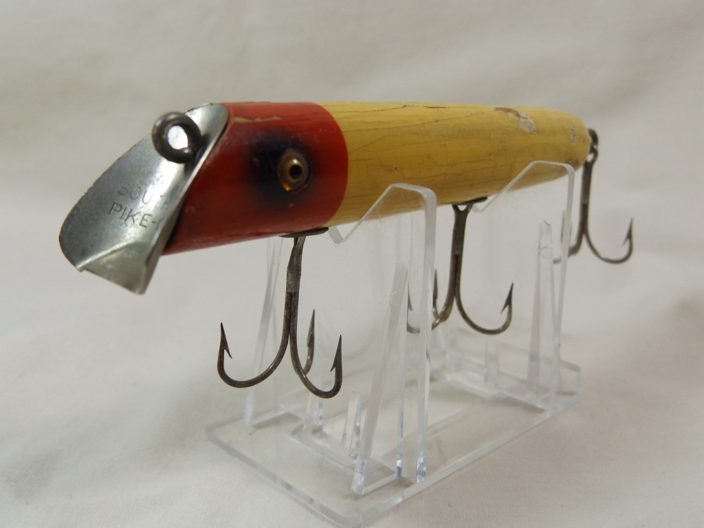 Vintage Antique Tackle Heddon Giant Vamp Wood Glass Eye Fishing